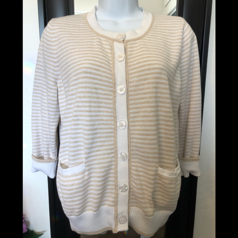 Sweater tan and white